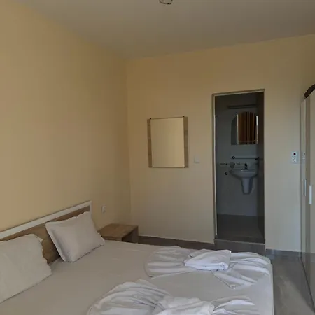 Apartamento Goldenseaview 2 *