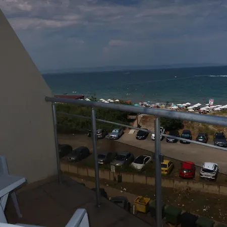 Goldenseaview 2 Apartamento *