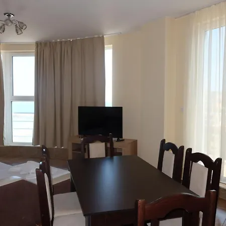Apartamento Goldenseaview 2