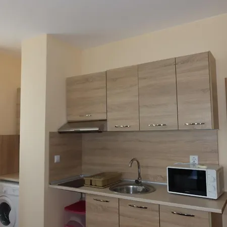 Apartamento Goldenseaview 2 *