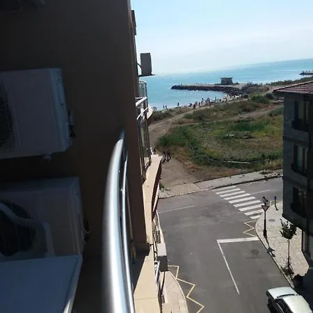 Apartamento Goldenseaview 2 Pomorie